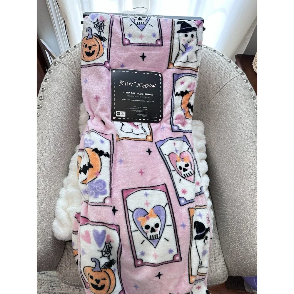 Betsy Johnson Pink Halloween Ultra Plush Throw Blanket 50 X 70“￼